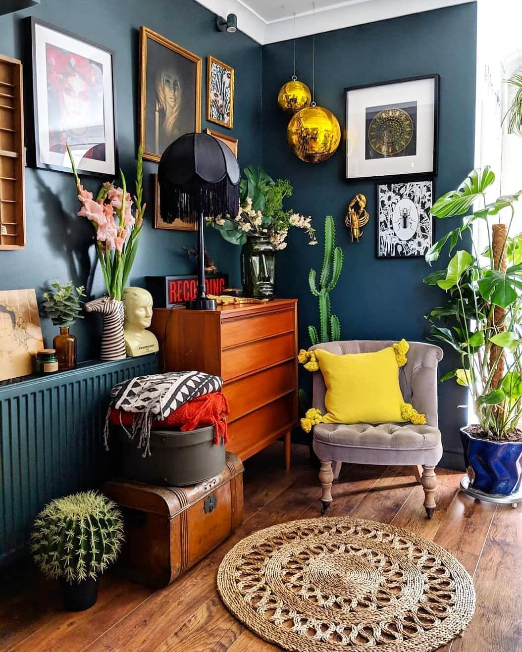 Beautiful and Colourfull Livingroom 20