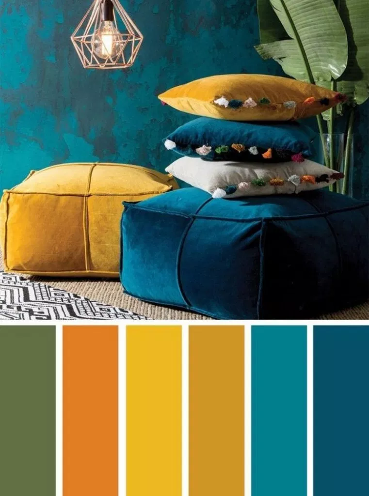 Beautiful and Colourfull Livingroom 22