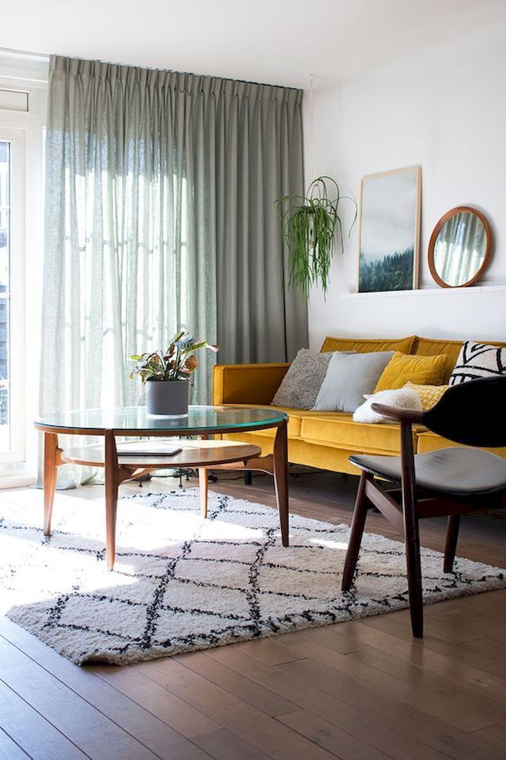 Beautiful and Colourfull Livingroom 44