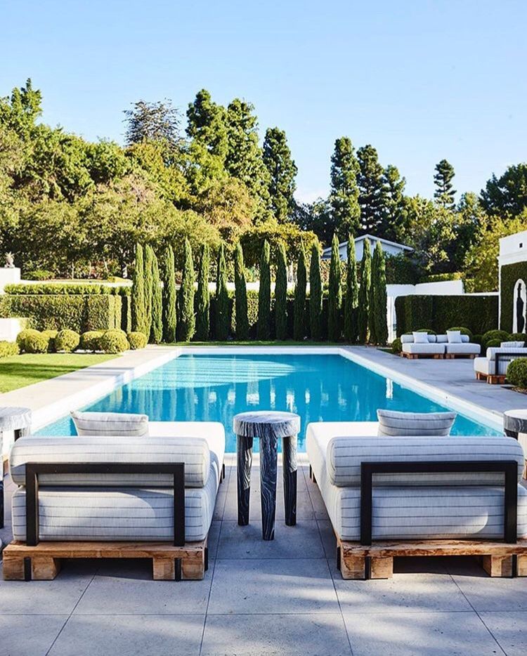 Luxury Backyard Pool Ideas 27
