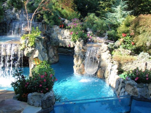 Luxury Backyard Pool Ideas 4