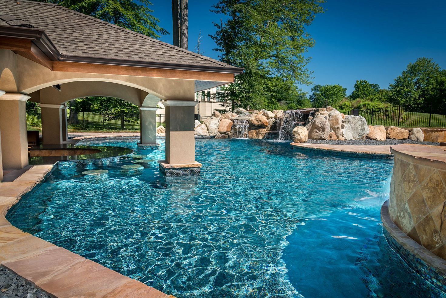 Luxury Backyard Pool Ideas 7