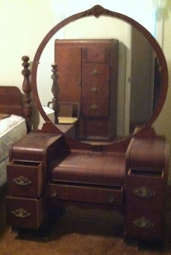 1940s Bedroom Furniture Styles Vintage 1940s Vanity W Round Mirror with Four Drawers