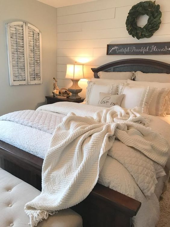 Small Bedroom King Bed 6 Creative Tips On How to Make A Small Bedroom Look R