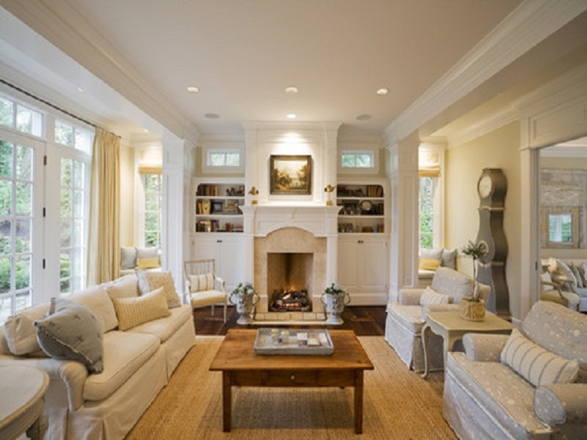  28 Traditional Small Living Room