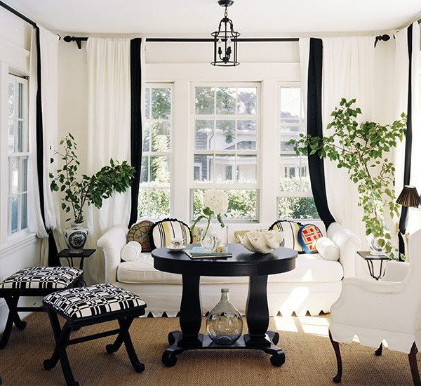 21 black and white traditional living rooms
